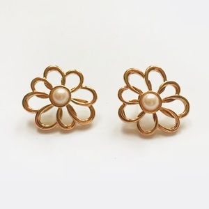 Flower earrings
